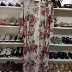 Fashion Nova Rose Print Long Sleeve Kimono